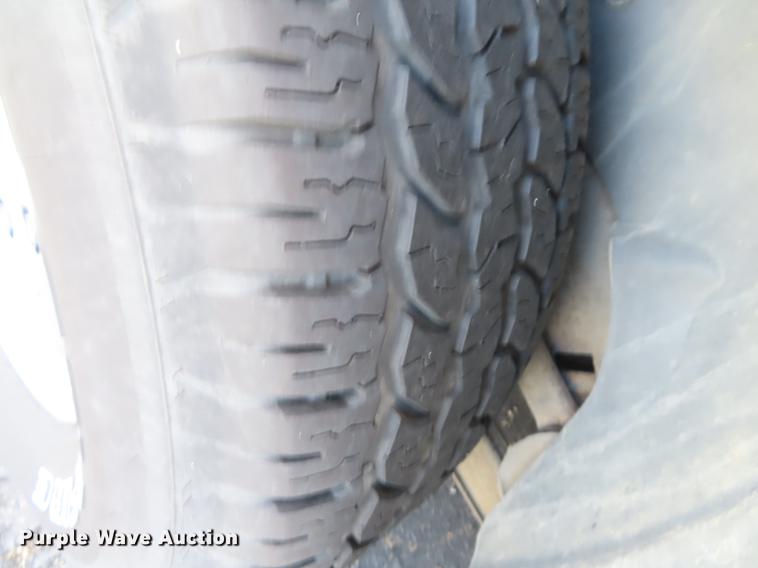 image for item DN9241 2004 Chevrolet Suburban 1500 SUV