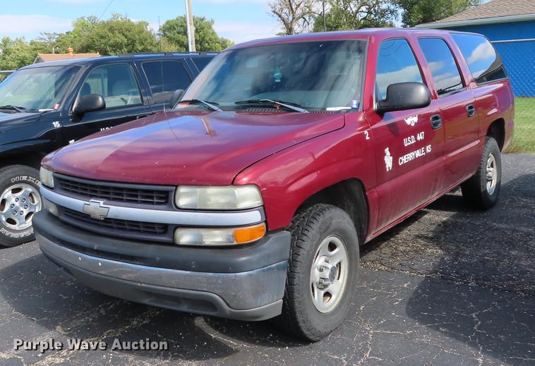 image for item DN9242 2001 Chevrolet Suburban 1500 SUV