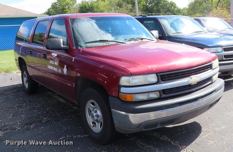 image for item DN9242 2001 Chevrolet Suburban 1500 SUV