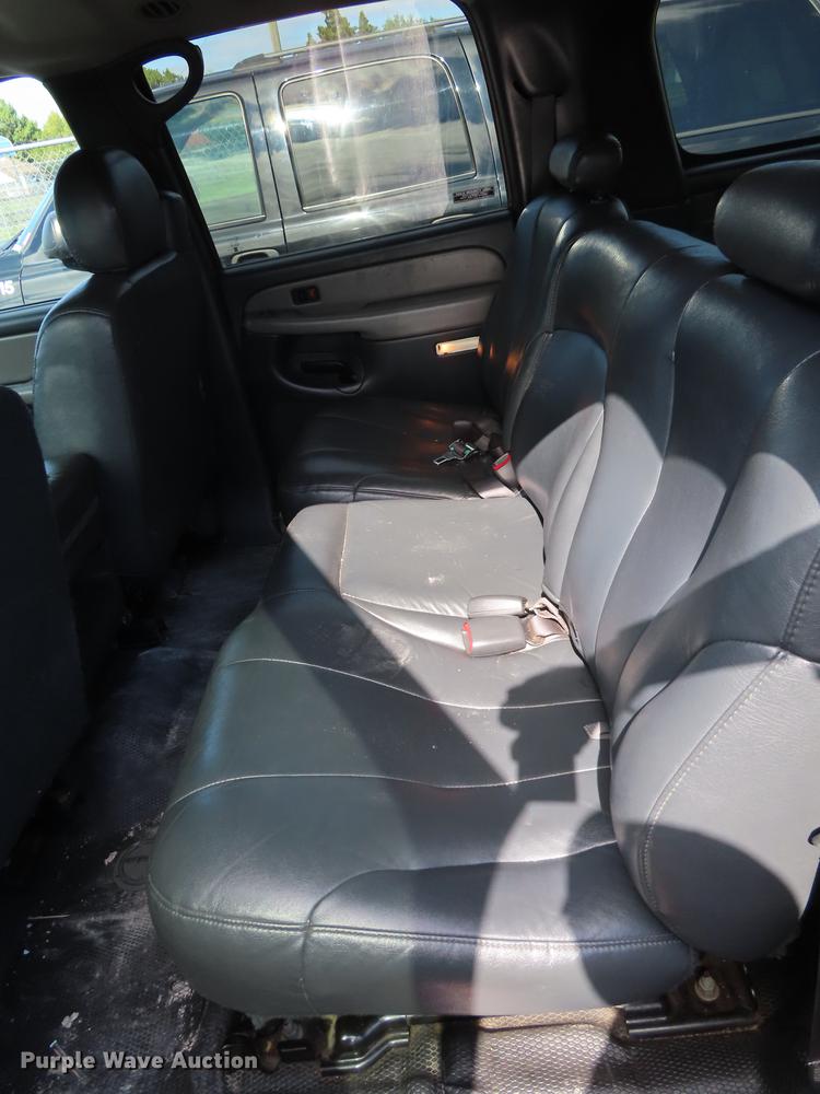 image for item DN9242 2001 Chevrolet Suburban 1500 SUV