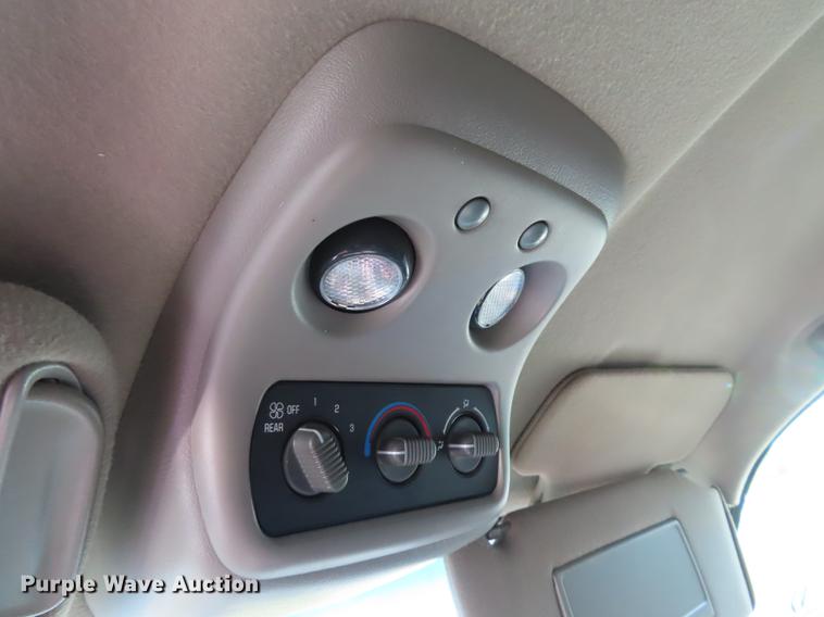 image for item DN9242 2001 Chevrolet Suburban 1500 SUV