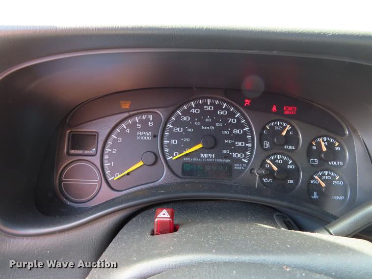 image for item DN9242 2001 Chevrolet Suburban 1500 SUV