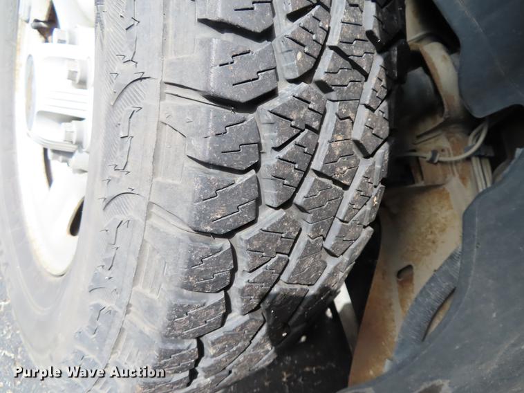 image for item DN9242 2001 Chevrolet Suburban 1500 SUV