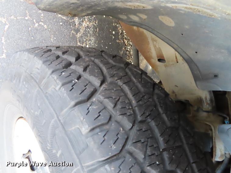 image for item DN9242 2001 Chevrolet Suburban 1500 SUV