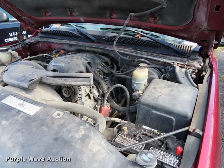 image for item DN9242 2001 Chevrolet Suburban 1500 SUV