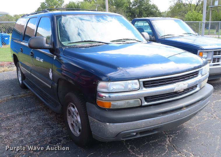 image for item DN9243 2004 Chevrolet Suburban 1500 SUV
