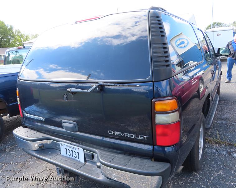 image for item DN9243 2004 Chevrolet Suburban 1500 SUV
