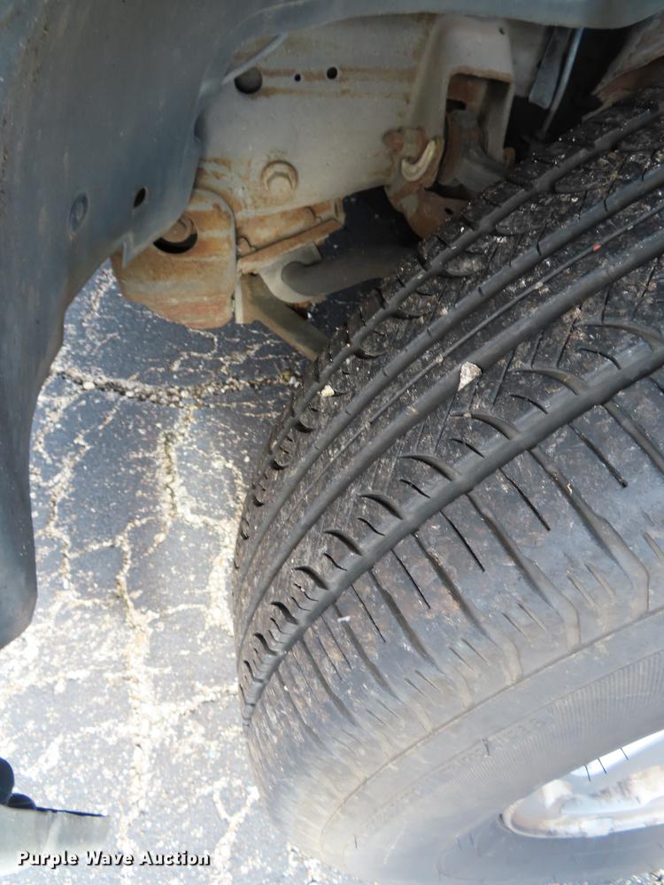 image for item DN9243 2004 Chevrolet Suburban 1500 SUV