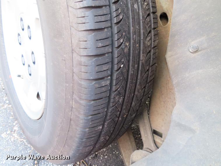 image for item DN9243 2004 Chevrolet Suburban 1500 SUV