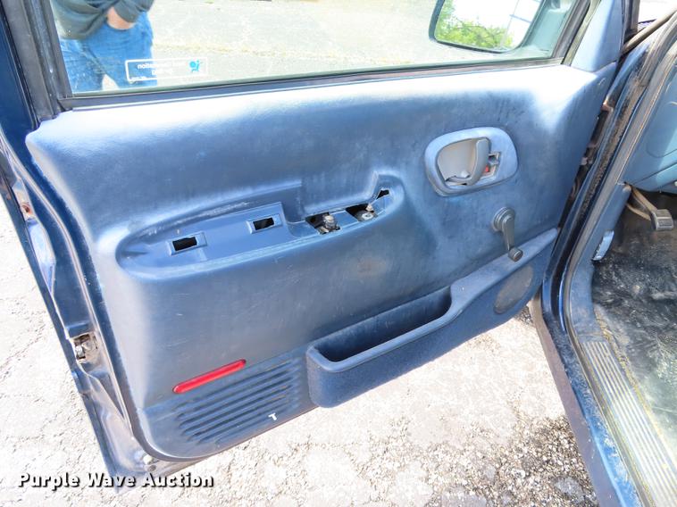 image for item DN9244 1998 Chevrolet 1500 pickup truck