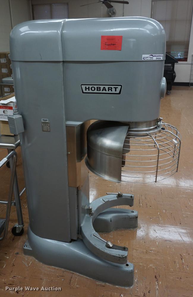 Hobart M802 mixer in Overland Park, KS Item DN9296 sold Purple Wave