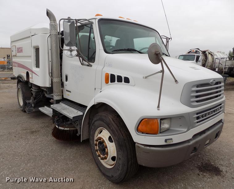 image for item DY9035 2005 Sterling Acterra street sweeper