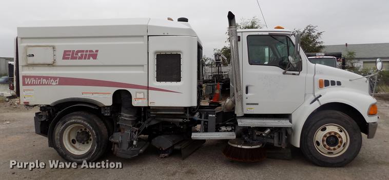 image for item DY9035 2005 Sterling Acterra street sweeper