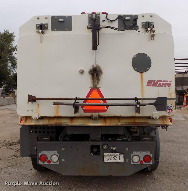 image for item DY9035 2005 Sterling Acterra street sweeper