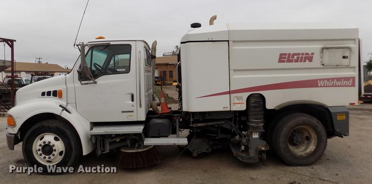 image for item DY9035 2005 Sterling Acterra street sweeper