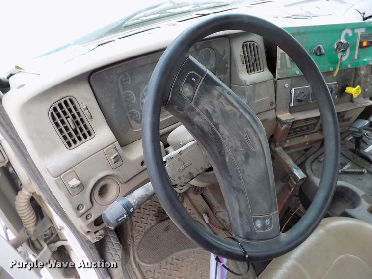 image for item DY9035 2005 Sterling Acterra street sweeper