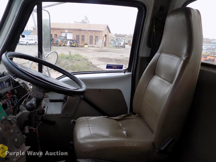 image for item DY9035 2005 Sterling Acterra street sweeper