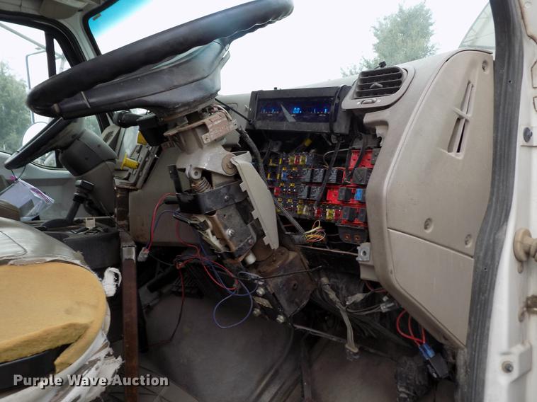 image for item DY9035 2005 Sterling Acterra street sweeper