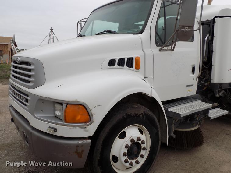 image for item DY9035 2005 Sterling Acterra street sweeper