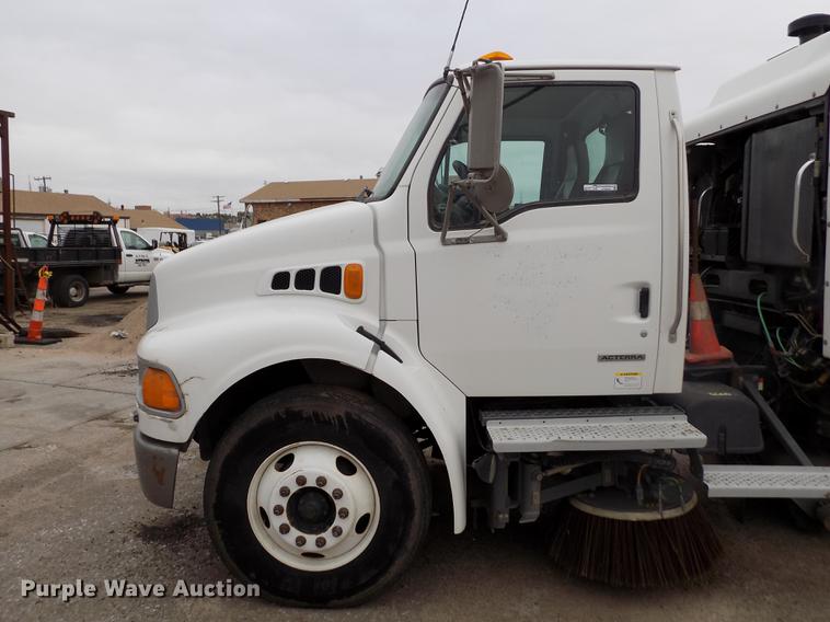 image for item DY9035 2005 Sterling Acterra street sweeper