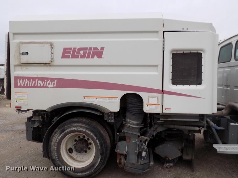 image for item DY9035 2005 Sterling Acterra street sweeper