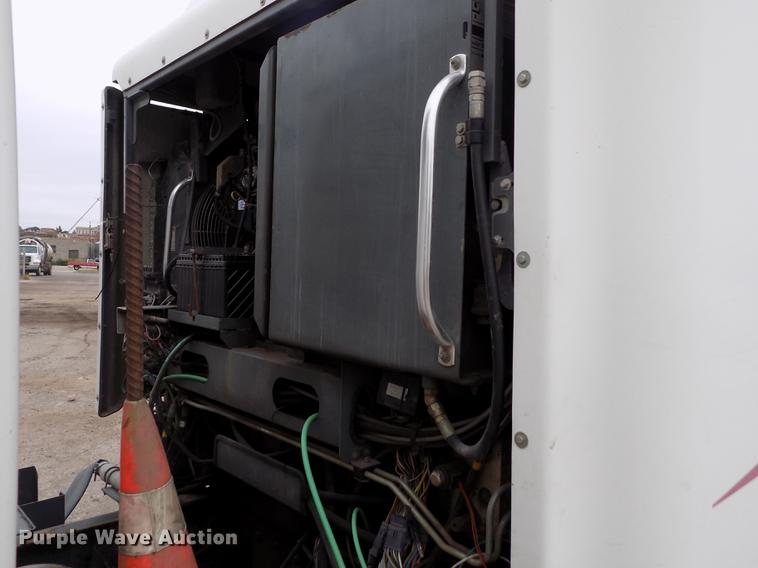 image for item DY9035 2005 Sterling Acterra street sweeper