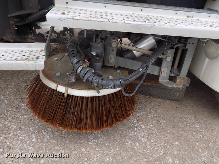 image for item DY9035 2005 Sterling Acterra street sweeper