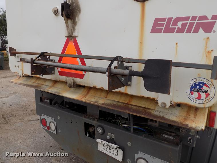 image for item DY9035 2005 Sterling Acterra street sweeper