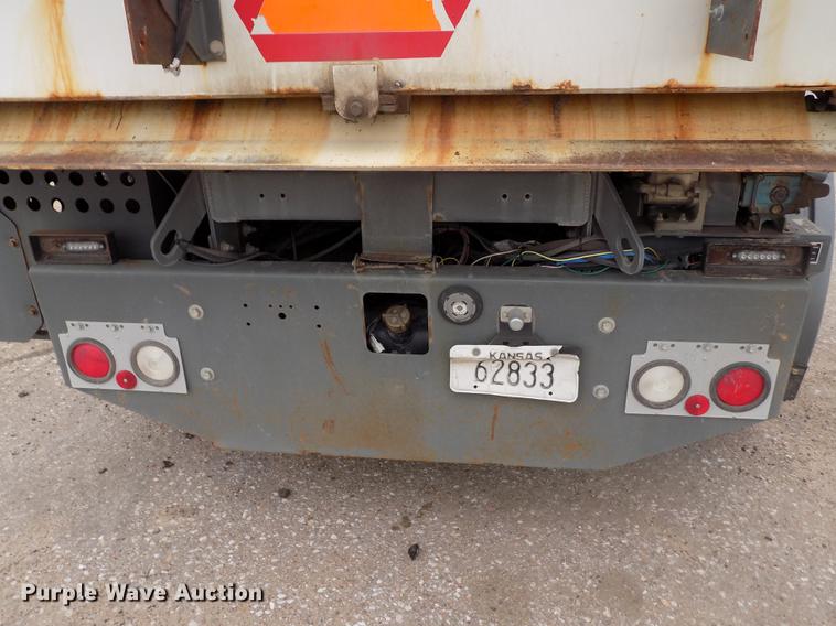 image for item DY9035 2005 Sterling Acterra street sweeper