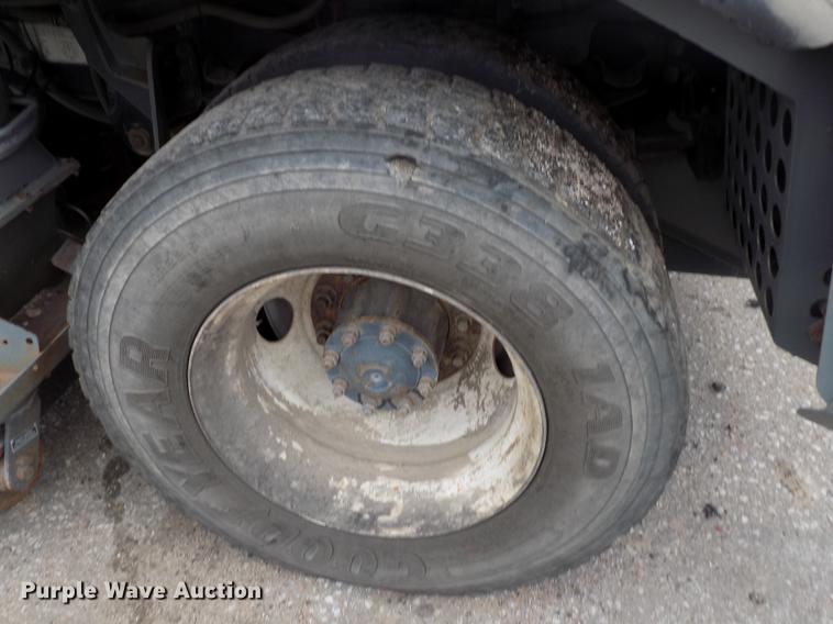 image for item DY9035 2005 Sterling Acterra street sweeper