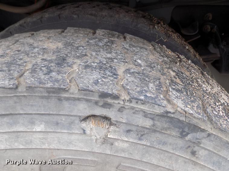 image for item DY9035 2005 Sterling Acterra street sweeper