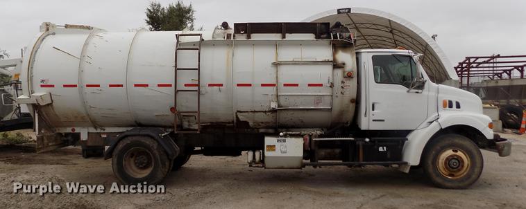 image for item DY9036 2004 Sterling L-Line refuse truck