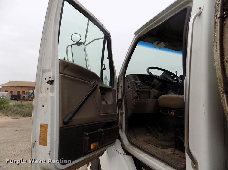 image for item DY9036 2004 Sterling L-Line refuse truck