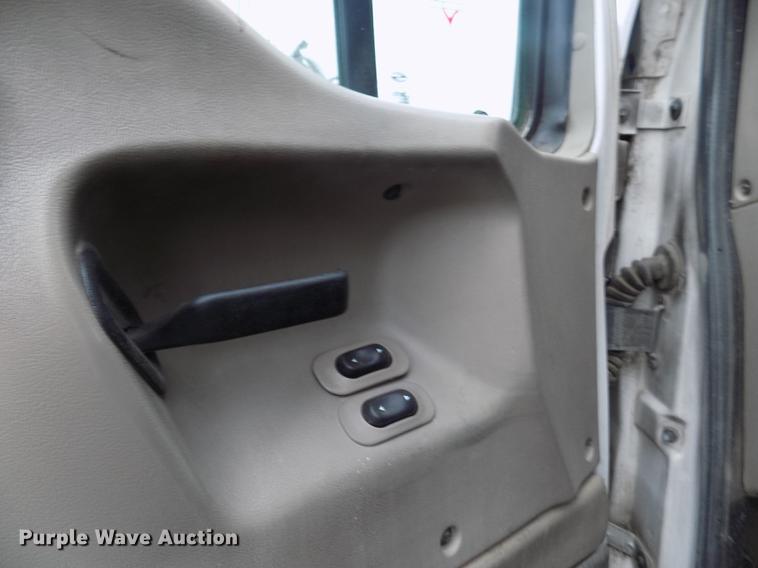 image for item DY9036 2004 Sterling L-Line refuse truck