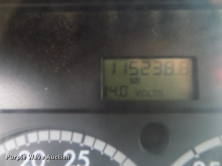 image for item DY9036 2004 Sterling L-Line refuse truck