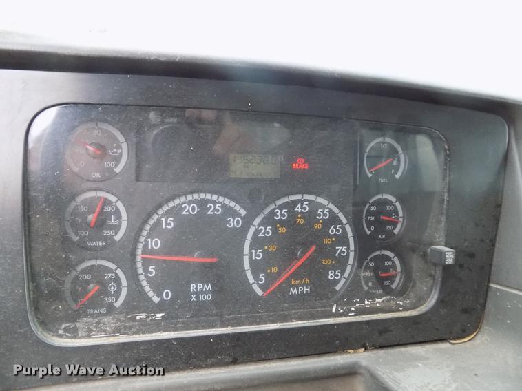 image for item DY9036 2004 Sterling L-Line refuse truck