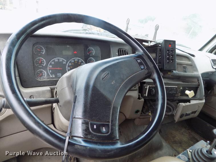 image for item DY9036 2004 Sterling L-Line refuse truck