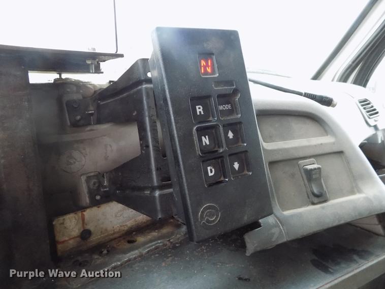 image for item DY9036 2004 Sterling L-Line refuse truck