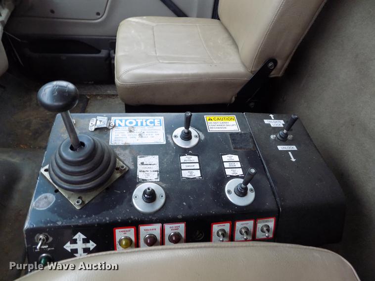 image for item DY9036 2004 Sterling L-Line refuse truck