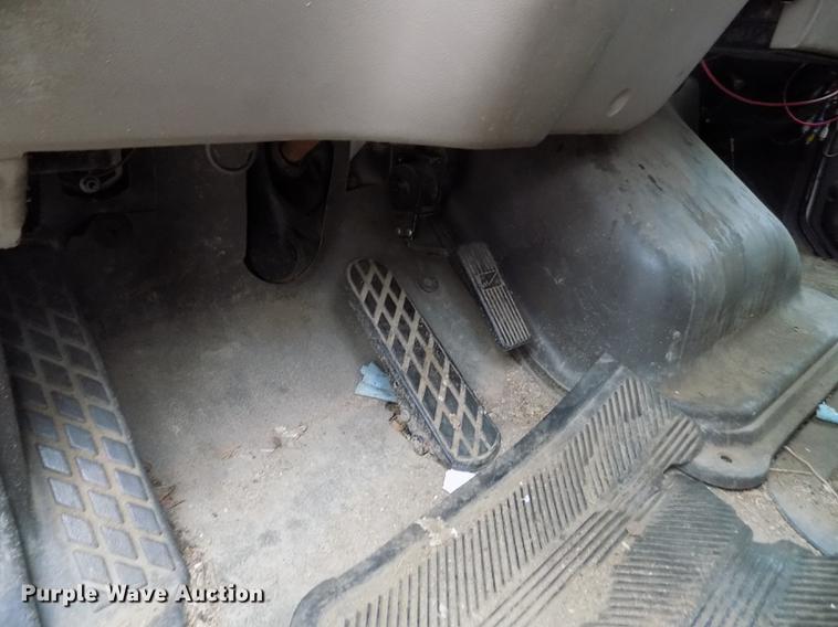 image for item DY9036 2004 Sterling L-Line refuse truck