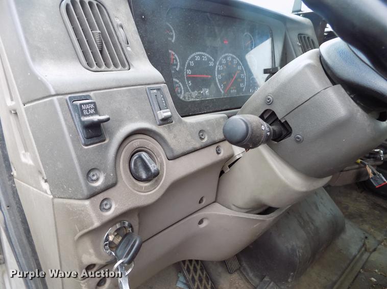 image for item DY9036 2004 Sterling L-Line refuse truck