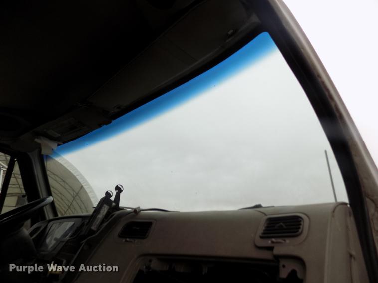 image for item DY9036 2004 Sterling L-Line refuse truck