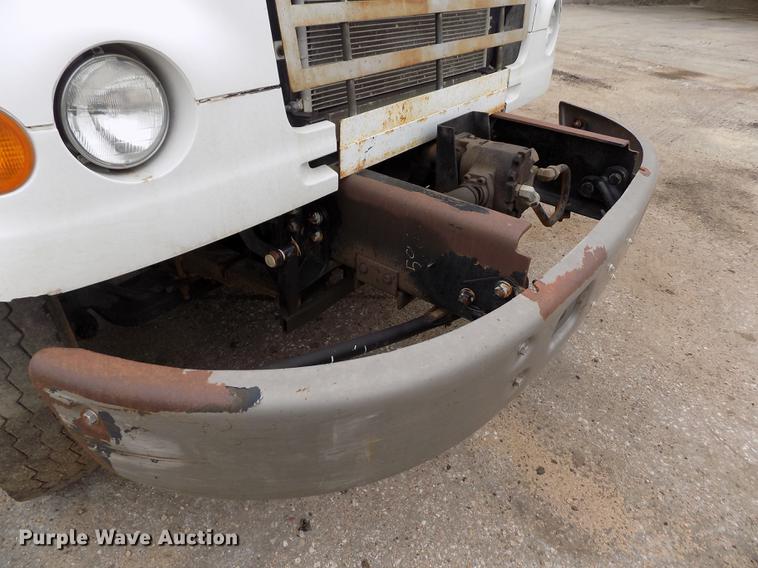 image for item DY9036 2004 Sterling L-Line refuse truck