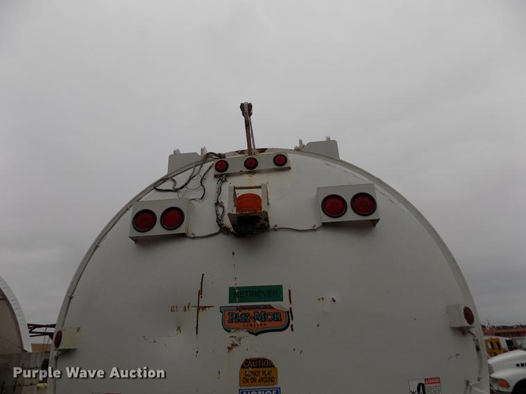 image for item DY9036 2004 Sterling L-Line refuse truck