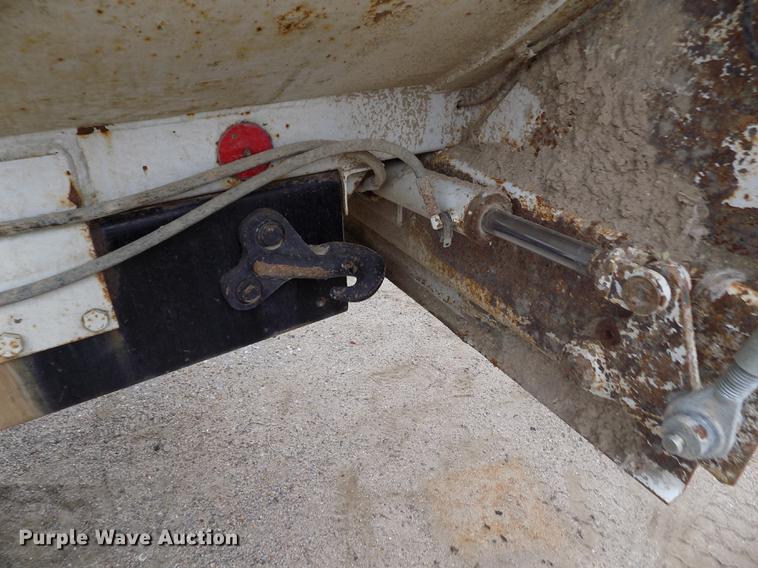 image for item DY9036 2004 Sterling L-Line refuse truck