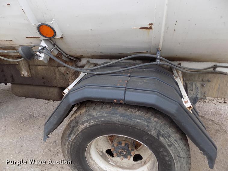 image for item DY9036 2004 Sterling L-Line refuse truck