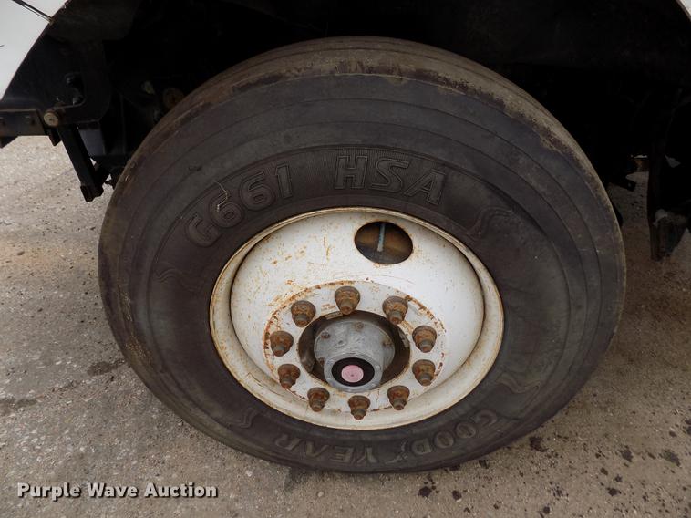 image for item DY9036 2004 Sterling L-Line refuse truck