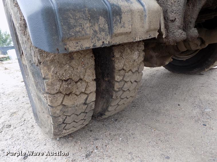 image for item DY9036 2004 Sterling L-Line refuse truck