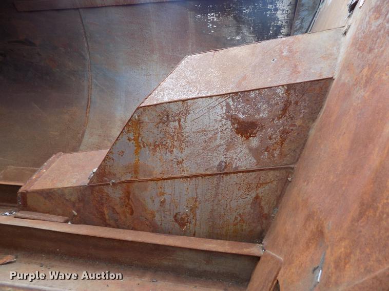 image for item DY9036 2004 Sterling L-Line refuse truck