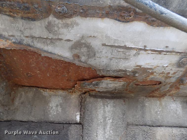 image for item DY9036 2004 Sterling L-Line refuse truck